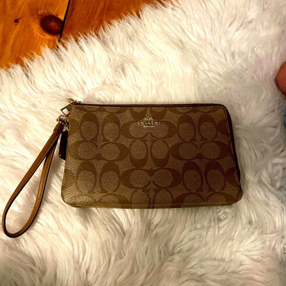 Used a few times.  Excellent condition authentic coach.